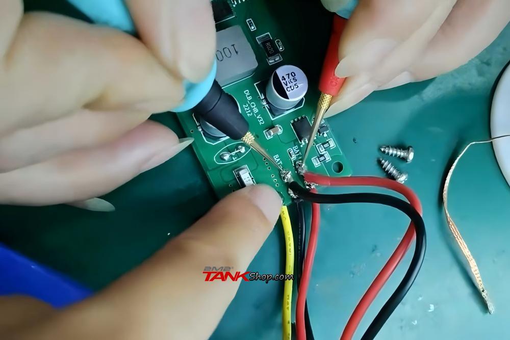 2M2 Tank 2 Pro Fails to Charge Battery Solution (5)