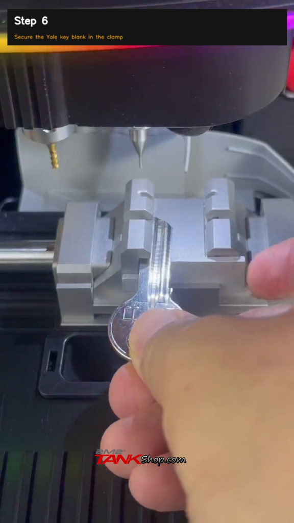 How to Cut a Yale Key by Bittings with the 2M2 Tank 06